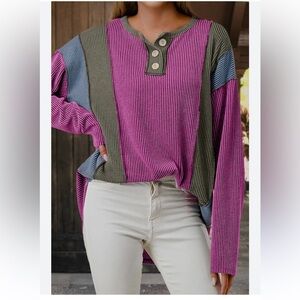 🌷 NWOT Colorblock Button V-Neck